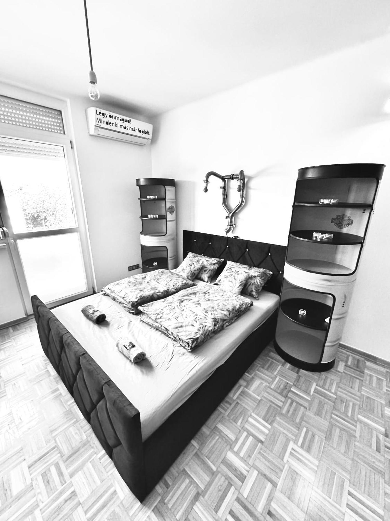 Ferienwohnung St Peter House Miskolc Exterior foto